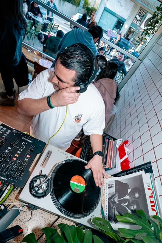 Moris Noel behind the decks